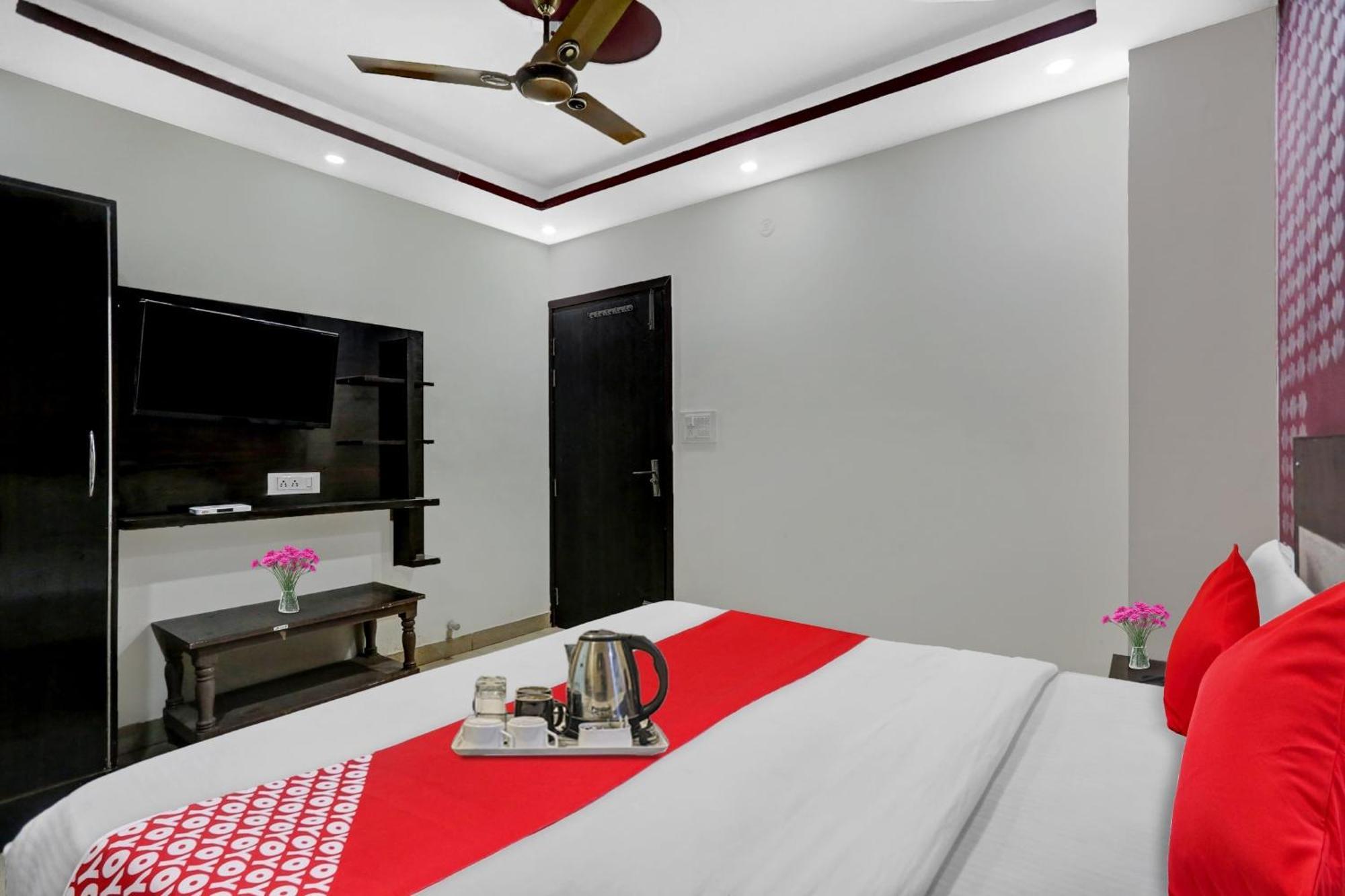 Hotel O Hotel Blue Orchid Neu-Delhi Exterior foto