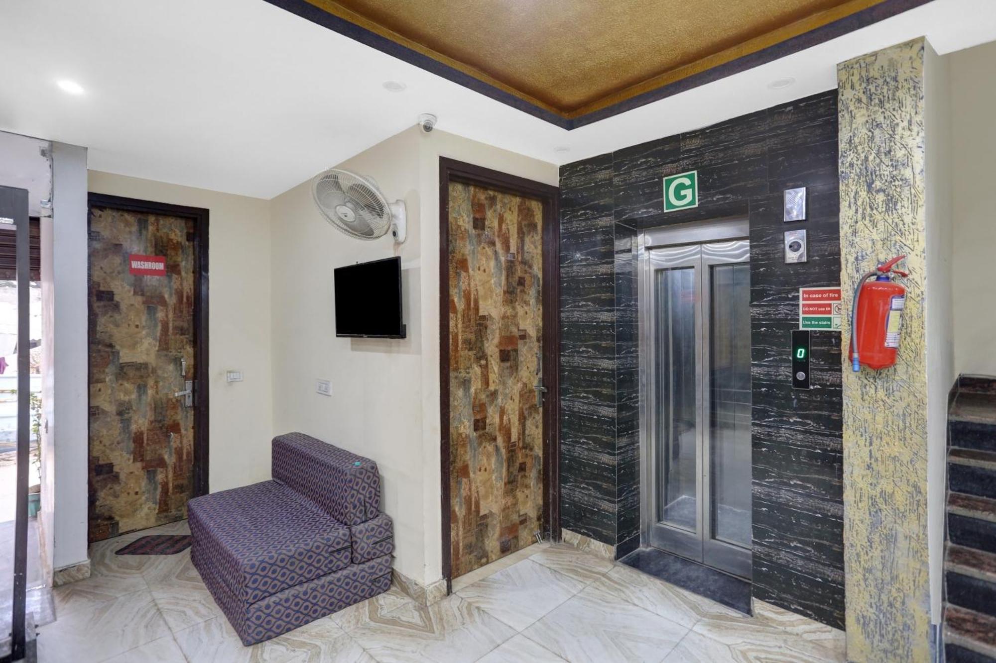 Hotel O Hotel Blue Orchid Neu-Delhi Exterior foto