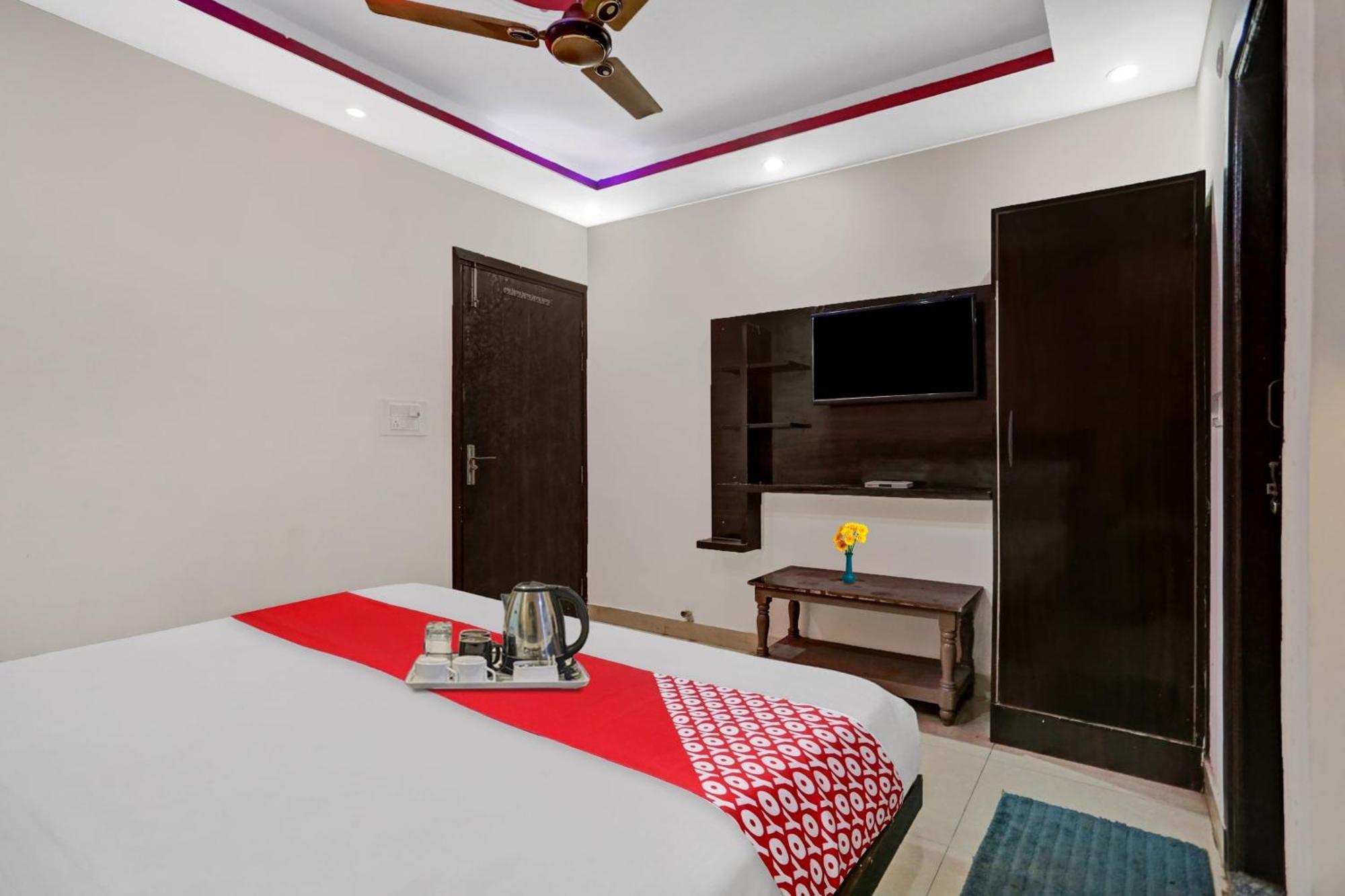 Hotel O Hotel Blue Orchid Neu-Delhi Exterior foto
