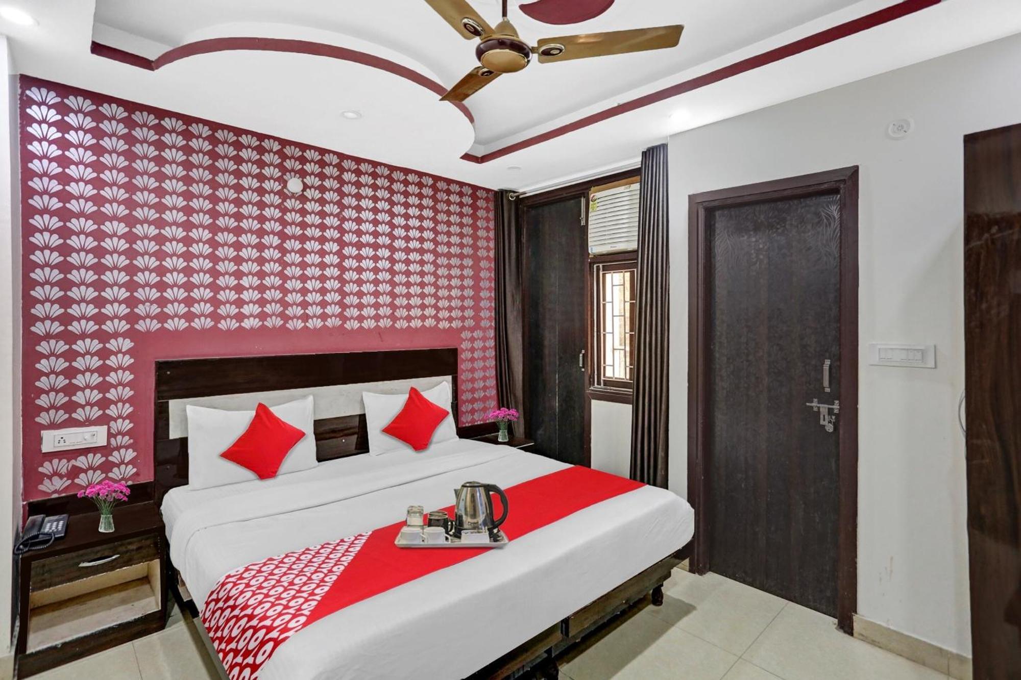Hotel O Hotel Blue Orchid Neu-Delhi Exterior foto
